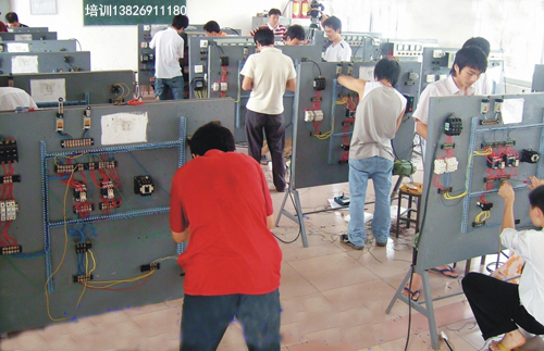 东莞塘夏专业培训电工，教学自由，值得你信赖的学校